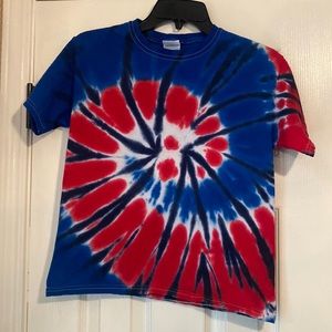 Color tone tie dyed short sleeve tshirt kids size m (10-12) blue and red